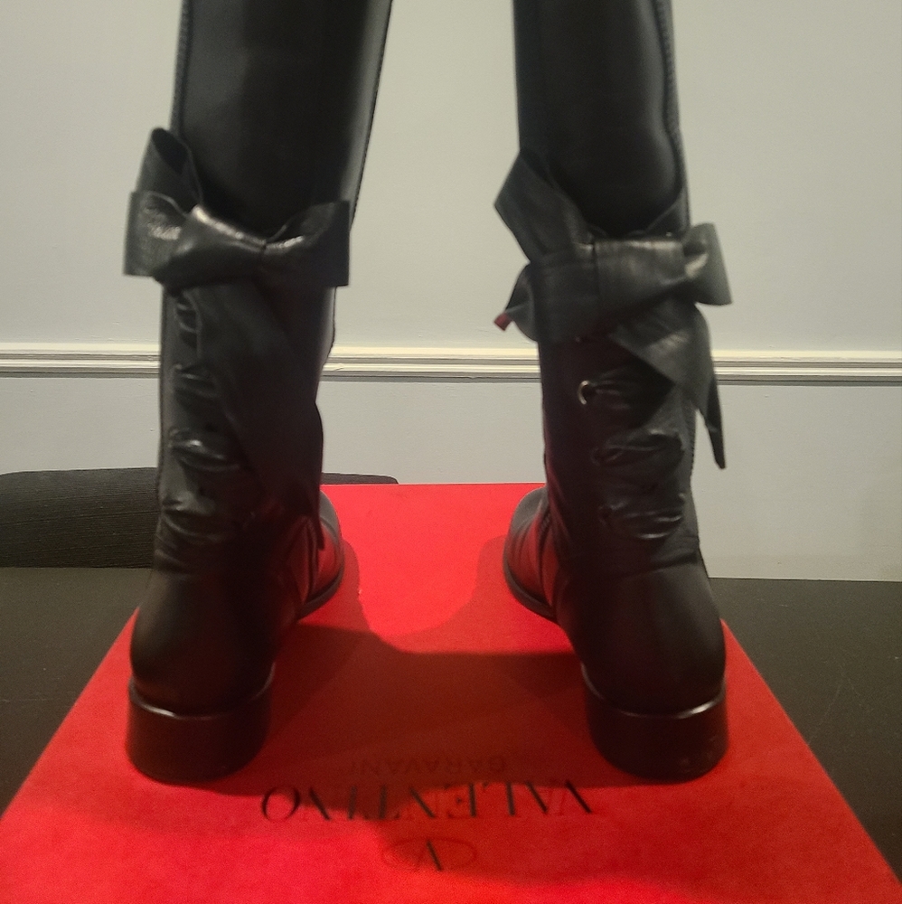 Valentino Ascot Ribbon Lace-Up Boots Black Leather Size 41 Knee High Flat